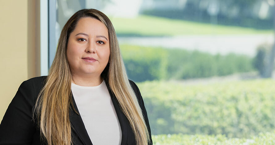 Mayra Hernandez, Wood Smith Henning & Berman LLP Photo