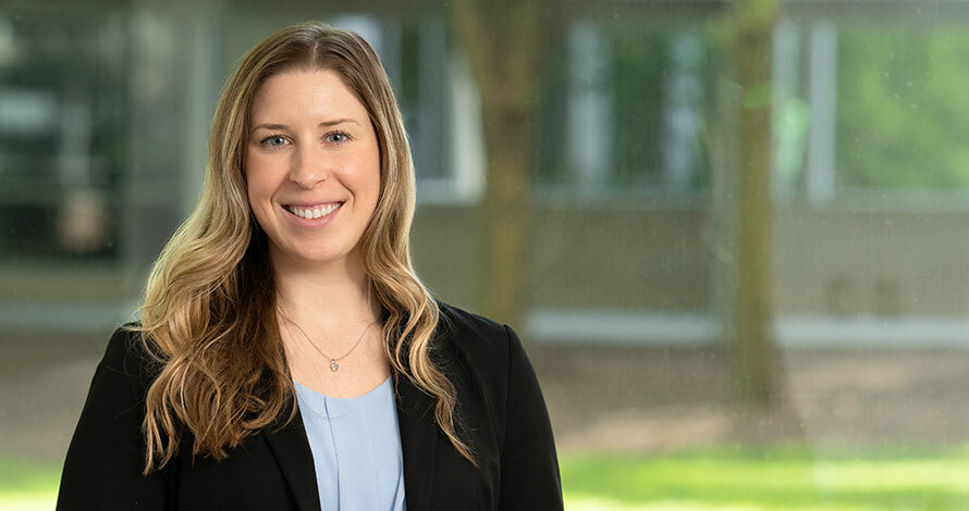 Lauren Bland, Wood Smith Henning & Berman LLP Photo