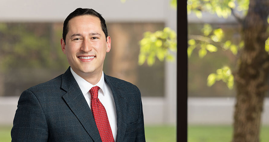 Erik Hernandez, Wood Smith Henning & Berman LLP Photo