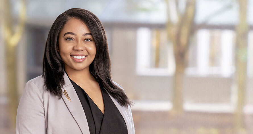 Alexis Harris, Wood Smith Henning & Berman LLP Photo