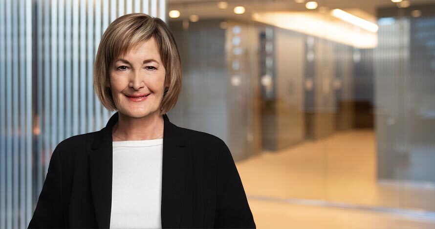 Leslie Phiefer, Wood Smith Henning & Berman LLP Photo