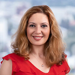 Andreea  Custurea