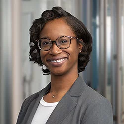 Leslie  Luke